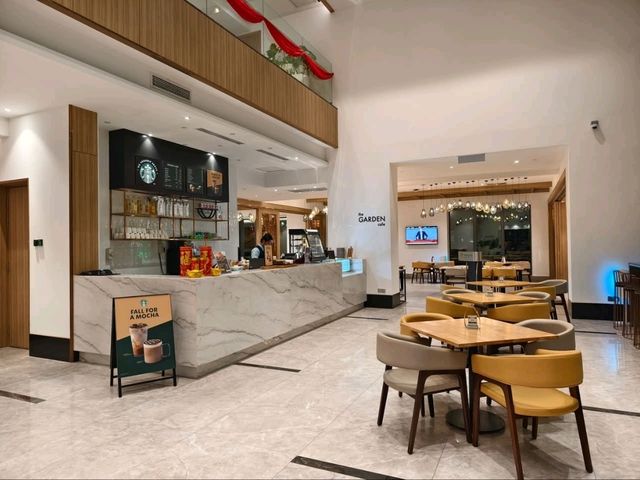"Holiday Inn Sepang: Your Smart Stopover Near KLIA"