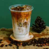 Koonaem Homemade : คาเฟ่เล็กๆ สไตล์มินิมอล