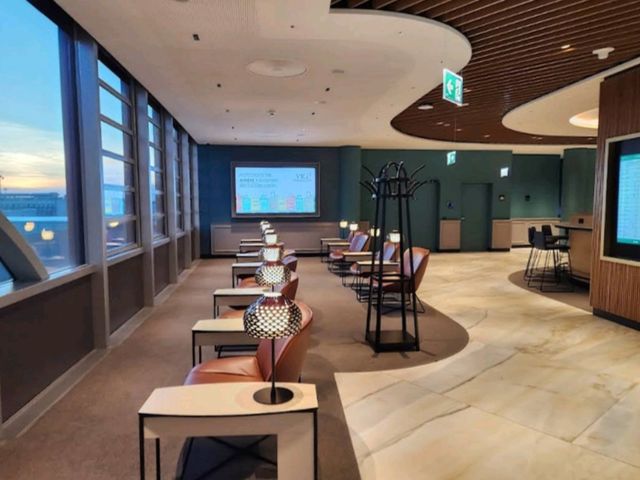 維也納機場貴賓室 Vienna Lounge，豪華程度堪比五星酒廊