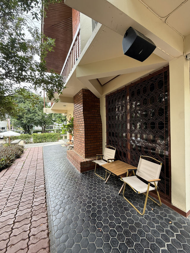 Homey Home Cafe - คาเฟ่สุดโฮมมี่ย่านสันติธรรม