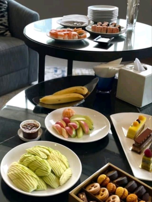 🌟 Millennium Hilton Bangkok – Riverside Luxury with Iconic Views!