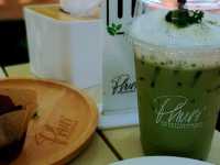 phuri cafe bowin ธีมเหมือนเป็นป่ากลางเมือง