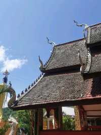 Wat Ban Mai วัดบ้านมาย สถานที่ดูดวงแม่นๆ