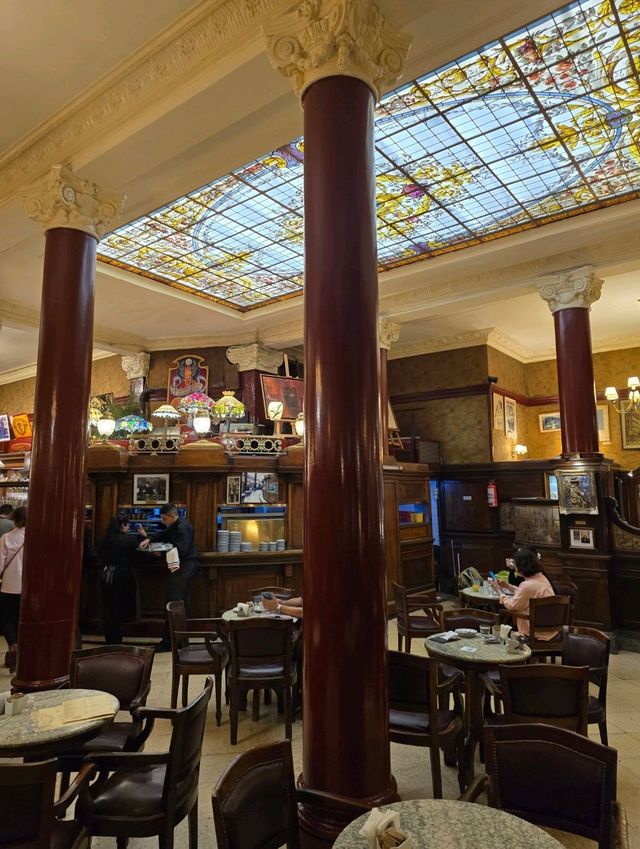 부에노스아이레스의 전통있는 감성카페 Café Tortoni