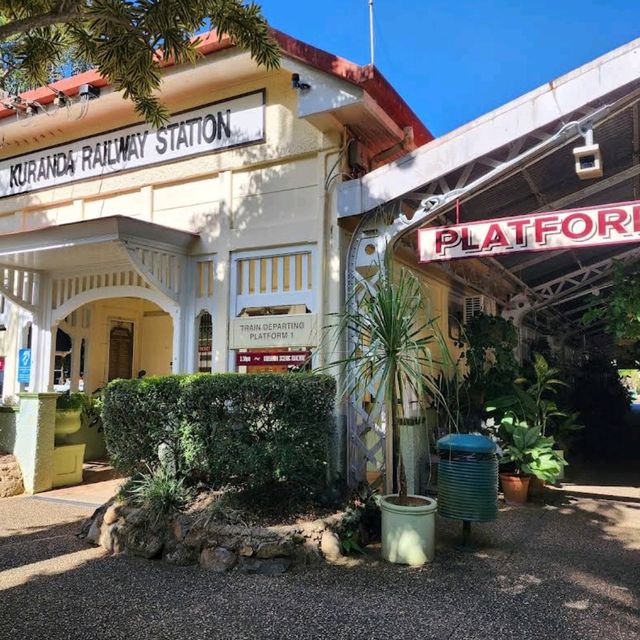 Kuranda Scenic Railway & Skyrail – QLD