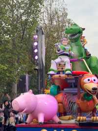 Disney land shanghai 1 วัน 9 เครื่องเล่น