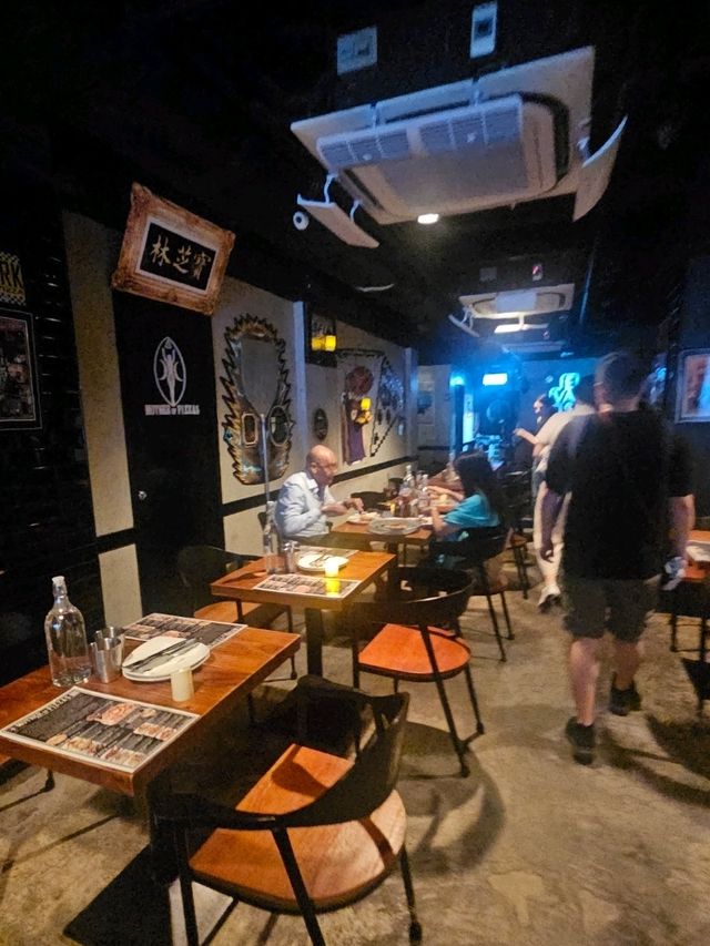 人氣正宗意大利Pizza，巨型烤爐是賣點