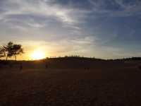 ทะเลทรายแดง (Red sand dunes)