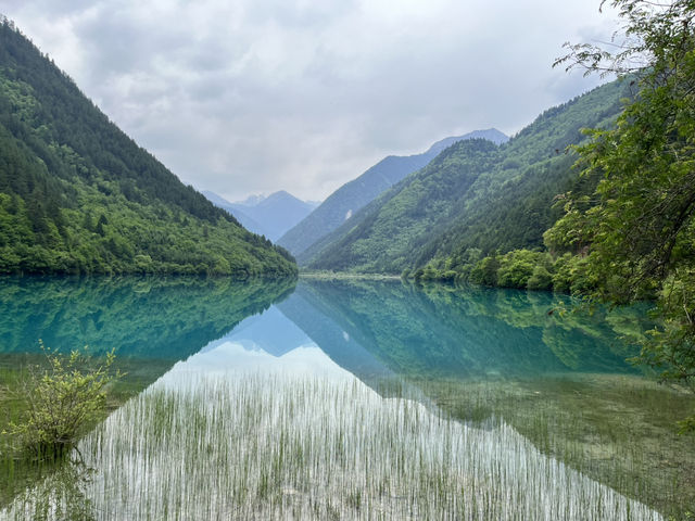  🌈 Jiuzhaigou Must-Visit Tips – Nature, Waterfalls & What to Skip