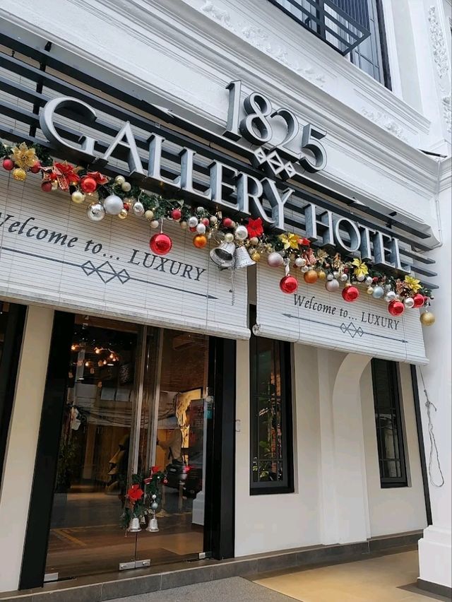 “Riverside Heritage Boutique: Culture, Comfort & Charm”