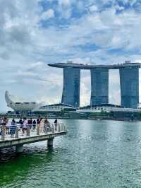I Met a Spitting Lion-Fish at Merlion Park Singapore