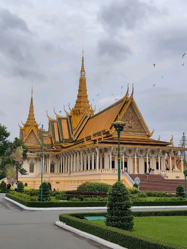 The Royal Jewel of Phnom Penh: Cambodia’s Grand Palace