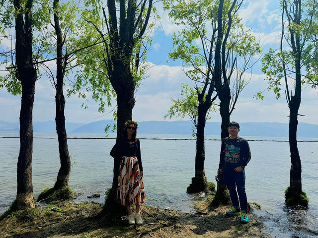 "Meet Yourself in Dali: Where Mountains Reflect in the Heart of Erhai"