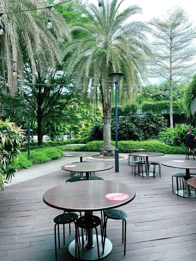 Satay by the Bay Singapore: A Scenic Spot for Delicious Local Eats