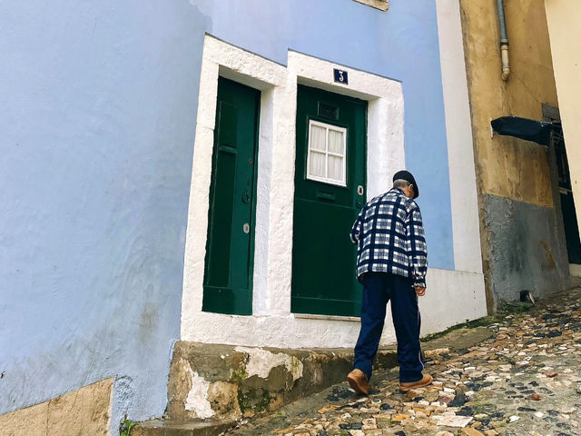 Lisbon: All About Yellow and Blue! 🇵🇹💛💙