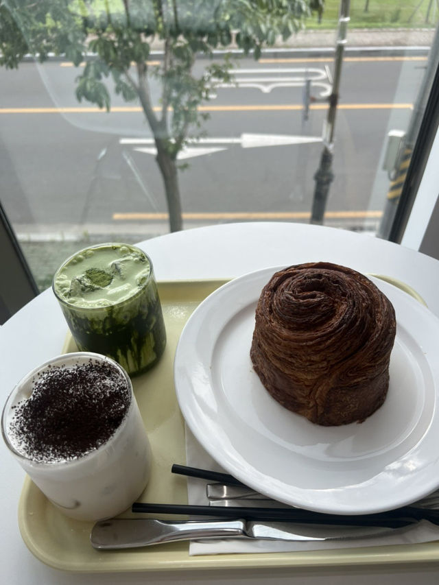 ☕️감성카페 + 피규어 전시 조합, 경산 CW카페🧸