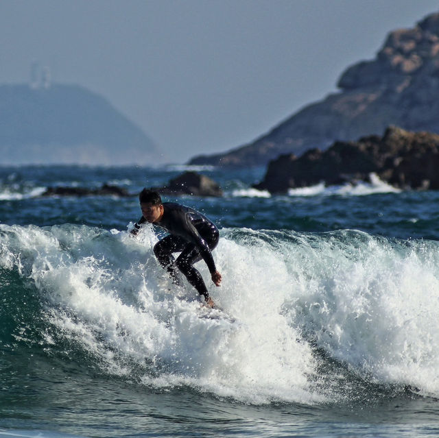Big Wave Bay: Catching Waves in Hong Kong’s Coastal Hideaway