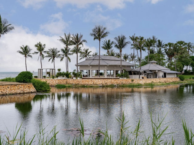 Dusit Thani Hua Hin โรงแรมหรู ริมทะเล ใครๆก็พักได้
