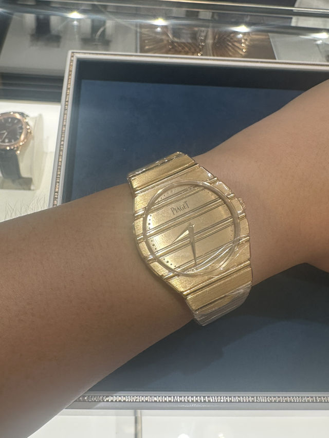 Love Watches and a tourist? Come over to KL to buy your dream one now!