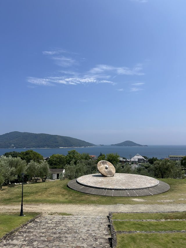 【小豆島】オリーブ🫒の緑と青空と白のコントラストが美しき！