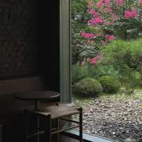 Industrial Soul Meets Slow Coffee – My Visit to Anthracite Seogyo, Seoul