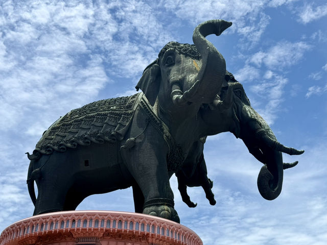 宏偉美麗的三頭神象🐘