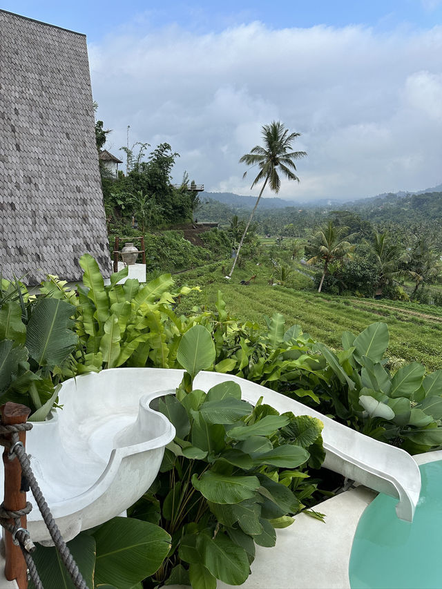 In Bali, a villa can cost the same as a motorbike! ❤️