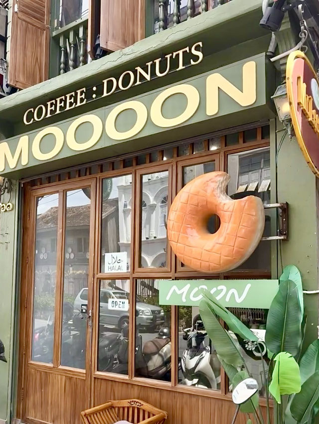 MOON โดนัทเจ้าดังหาดใหญ่ 🍩