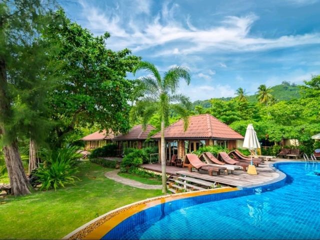 Thiwson Beach Resort