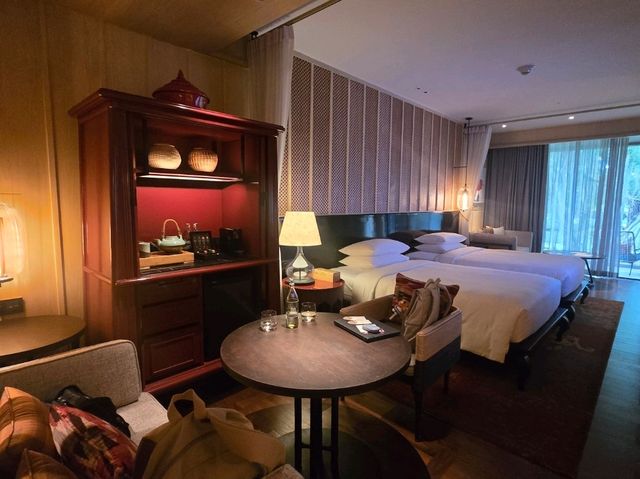 ANdAZ พัทยา โรงแรมในสวน ริมทะเล