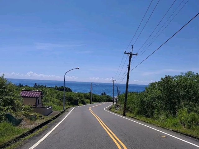 🌊 藍天碧海間的勇者試煉｜小琉球「厚石魚澳」浮潛天堂與跳海熱點