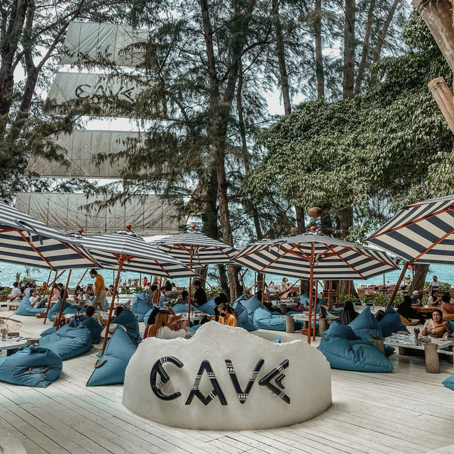 รีวิว Cave Beach Club – ร้านชิลริมทะเล