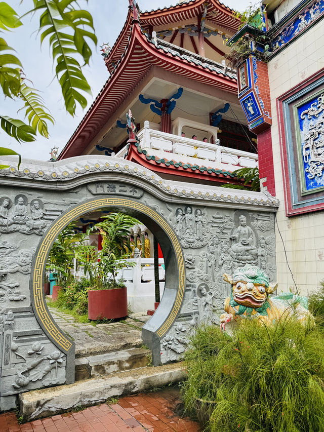 Why the Kek Lok Si Pagoda is a Penang Must-See 