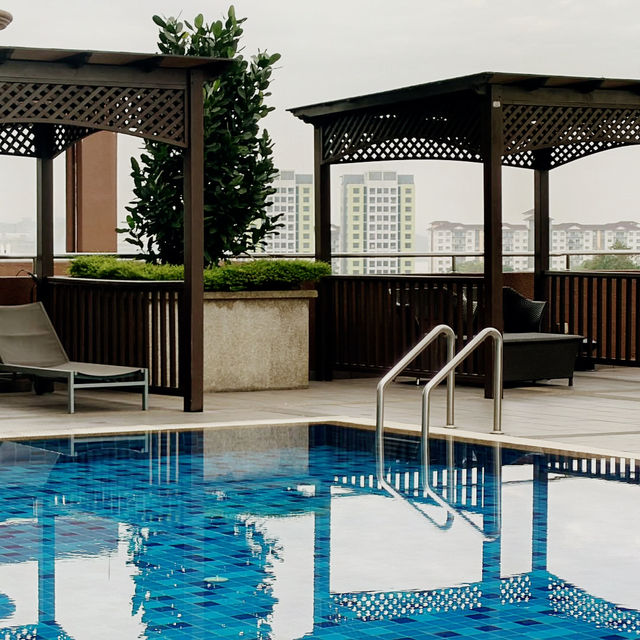 Artful Stays, Urban Energy