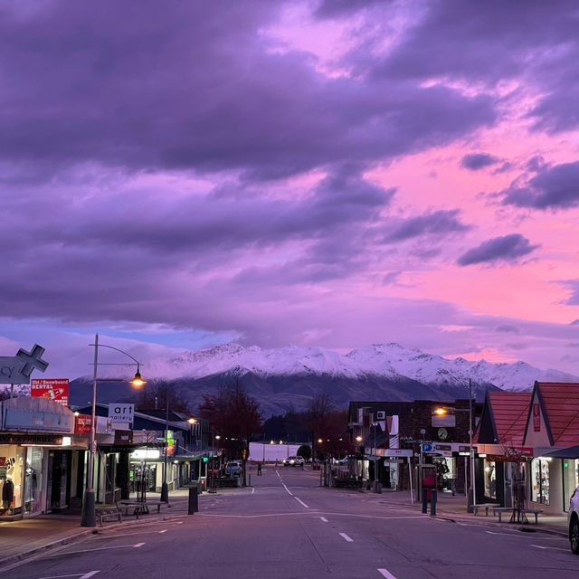 ニュージーランド🇳🇿冬のワナカ魔法のような夕暮れ🫧