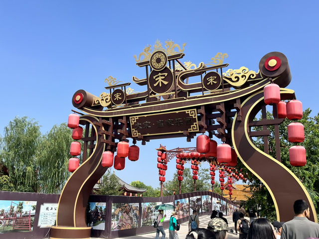✨ Henan — A Journey Through Temples, Grottoes & Ancient Capitals
