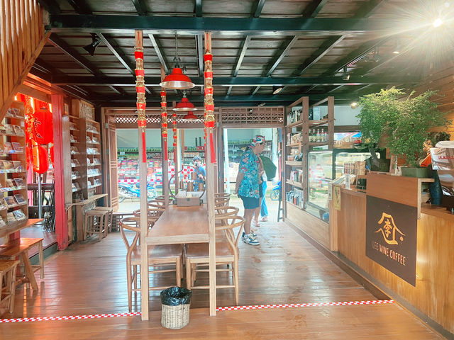 Lee Wine Coffee  บ้านรักไทย