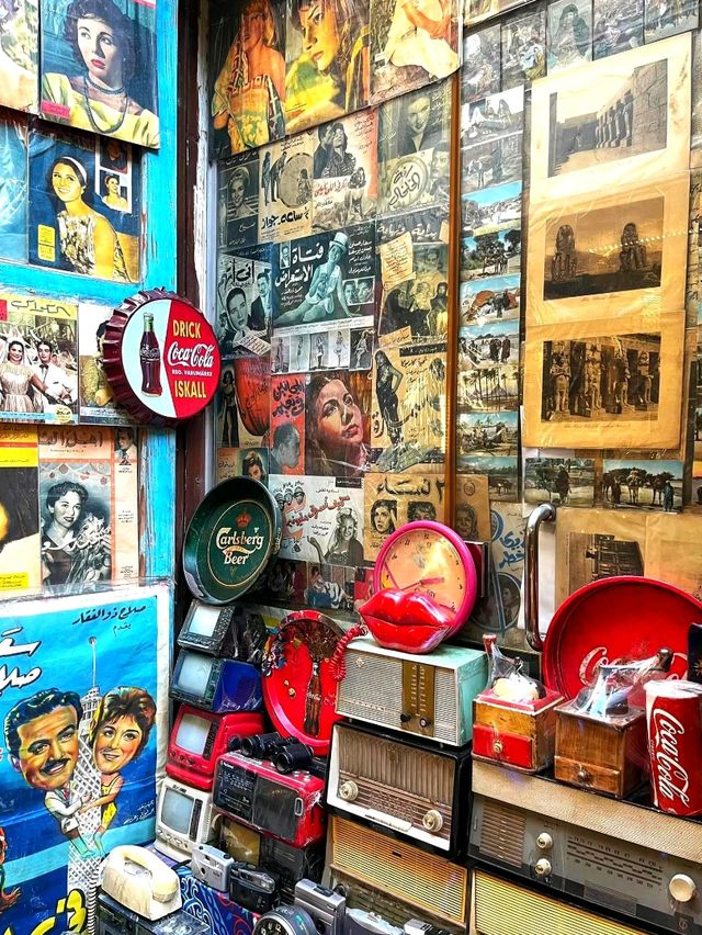 A Colorful Journey Through Khan El Khalili Bazaar 🛍️