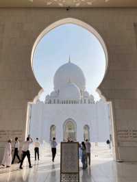 📍 Sheikh Zayed Grand Mosque in Abu Dhabi