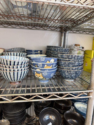 台湾のアンティーク店で購入 陶器 3つ TATUMG 大同 台湾 陶器花柄ポット＆カップ3個セット - メルカリ
