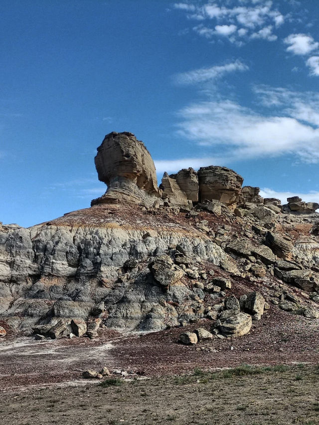 Kazakhstan Trip: Walking in the Karynzharyk Hollow Desert