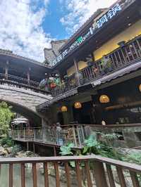 Hidden Gem of the Mountain City: Entrance and Exit 4 of Xiahaoli
