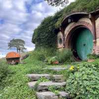 🏡 Hobbiton Movie Set: Step Into Middle-earth's Most Magical Village! 🌿