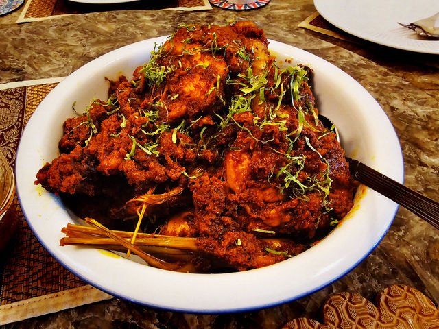 Nanjing Road Pedestrian Street: Where Old Meets New
