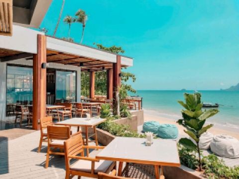 おしゃれなビーチクラブ