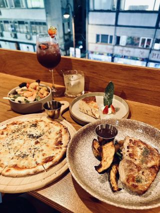 Finding a Soothing Wooden Vibe at K11 🪵 Minimalist Wood x Western-Japanese Fusion: The Ultimate Date Night Spot