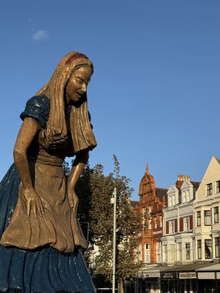 Wales | Llandudno | Stepping into Wonderland with Alice