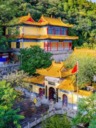 🌄 Qianfoshan at Dawn | Jinan Before the City Wakes