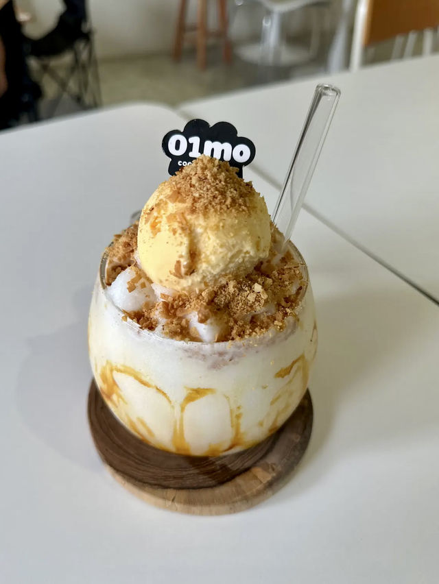 01Mo Cafe