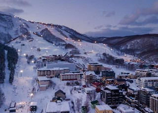 ❄️ 마치 동화 속 세상에 있는 듯한 기분을 느껴보세요! 홋카이도 최고의 판타지 가이드 | 사계절의 극강의 로맨틱함을 만끽하는 방법 🏔️✨🍦